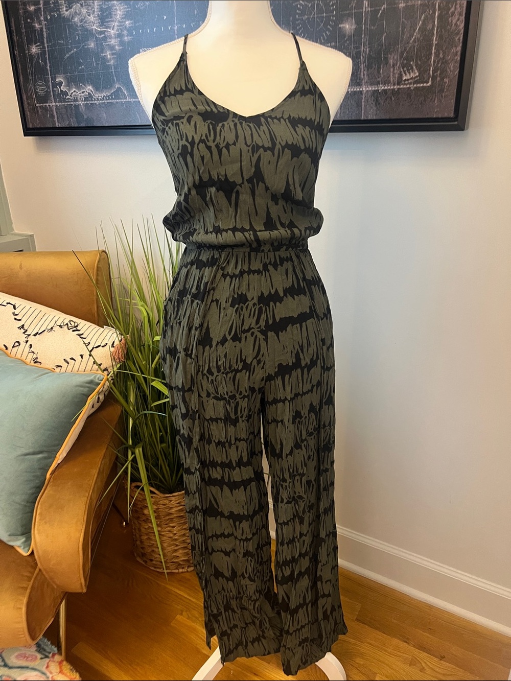 Anama Olive Green & Black Sleeveless V-Neck Jumpsuit